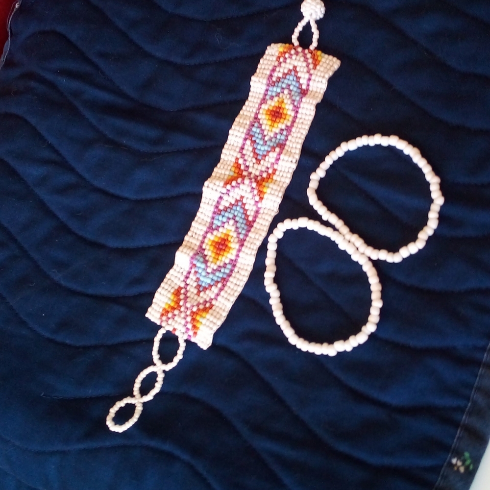 Southwest Bracelet in white plus 2